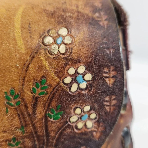 Small Hand Tooled Embossed Leather Purse with Floral Design Vintage - Picture 3 of 14